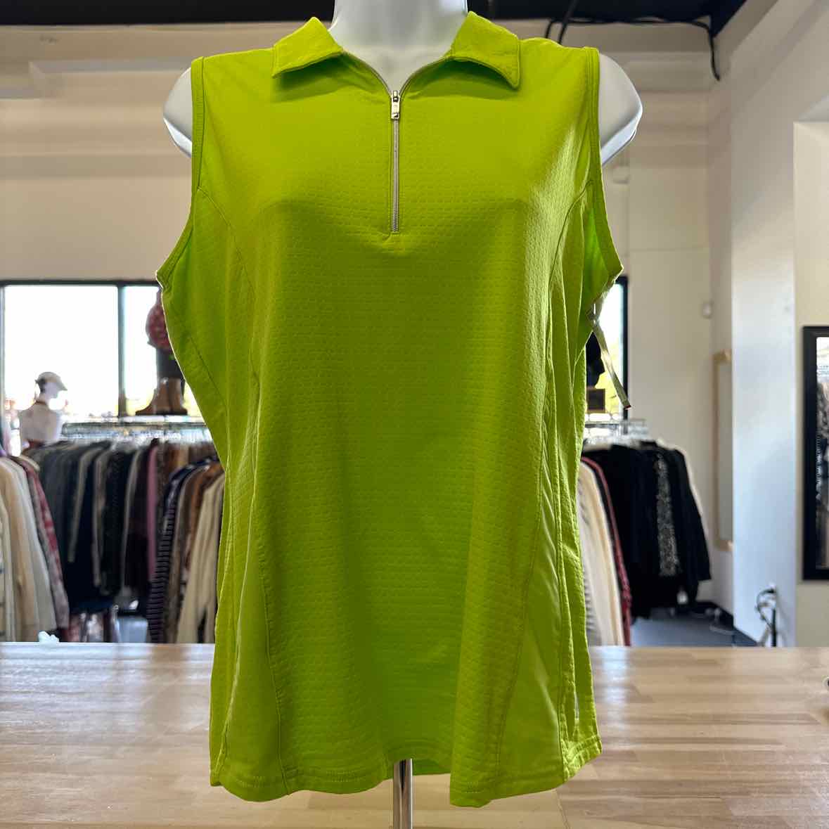Bette & Court Size M Green Polo