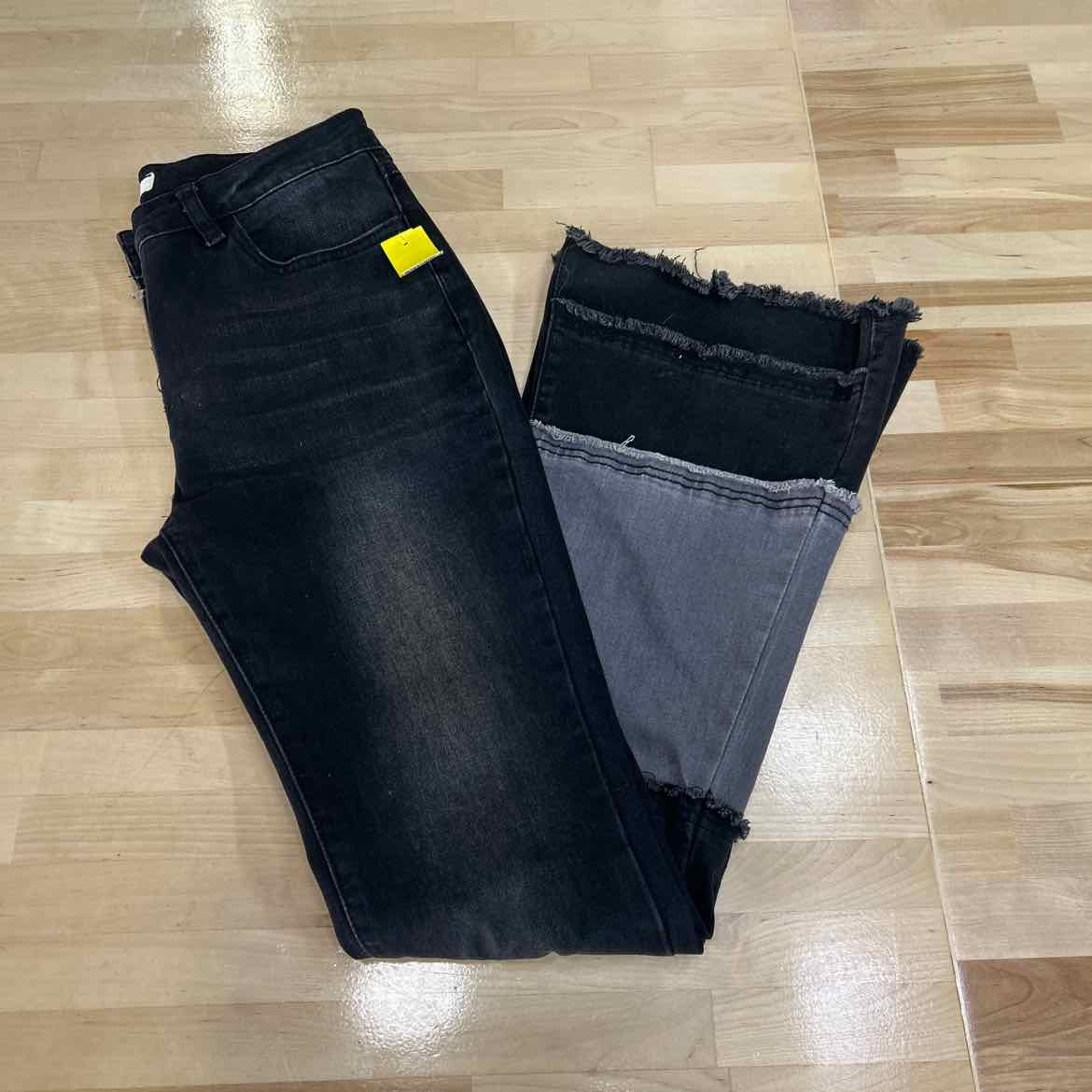 Luxe Moda Size 2 Black Preloved Jeans