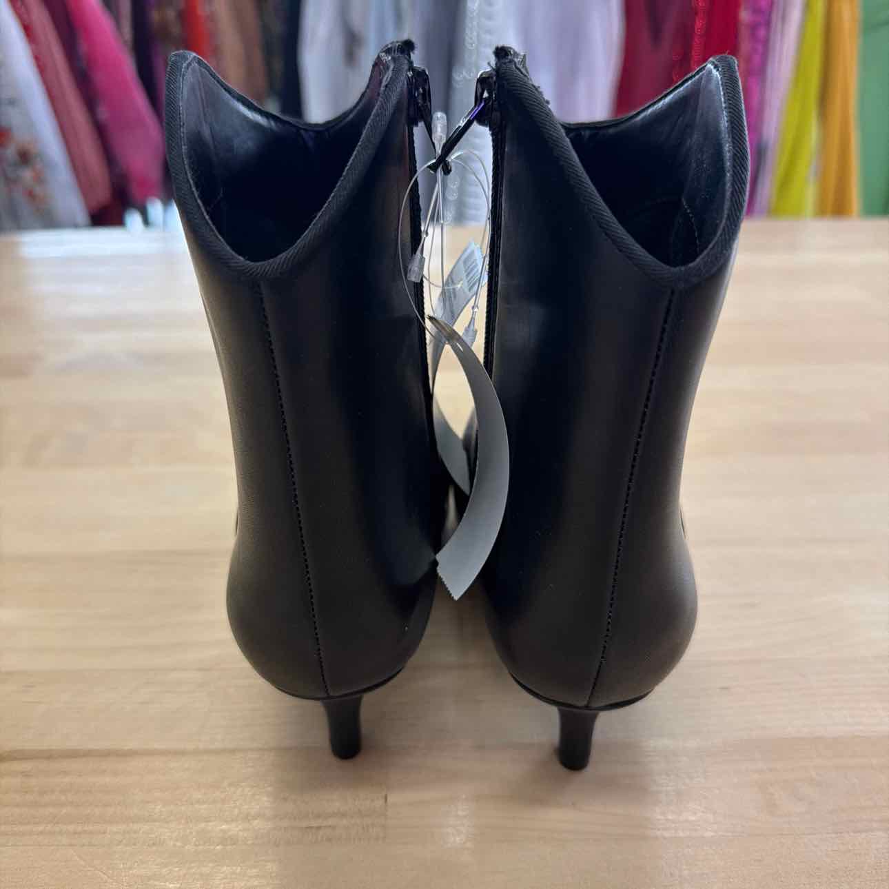 On 34th Size 5 Black Bootie