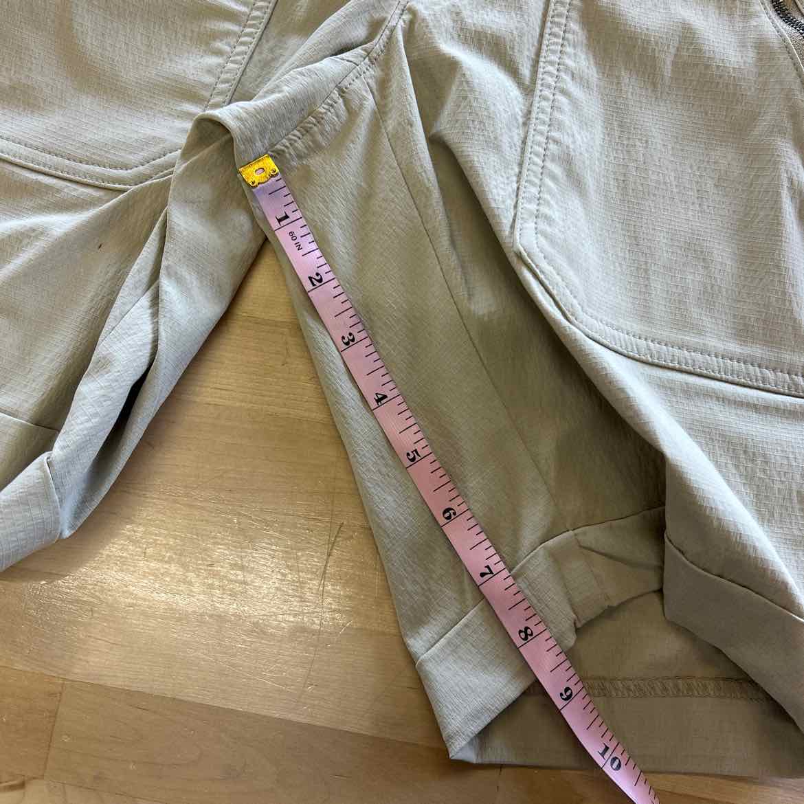 Athleta Size 0 Khaki Nylon Preloved Athletic Shorts