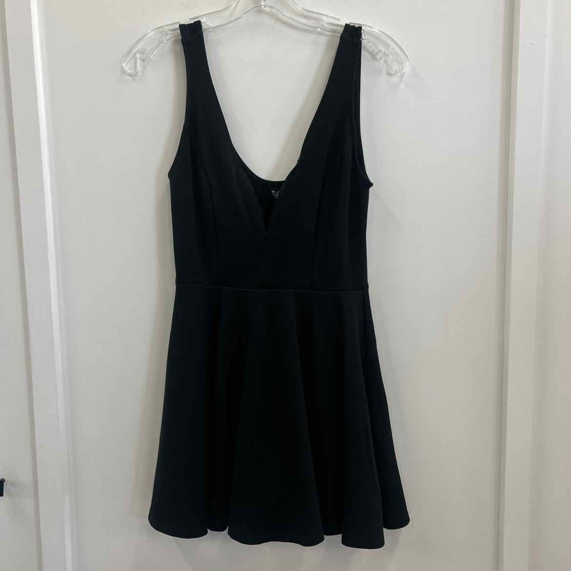 Windsor Size M Black Preloved Dress