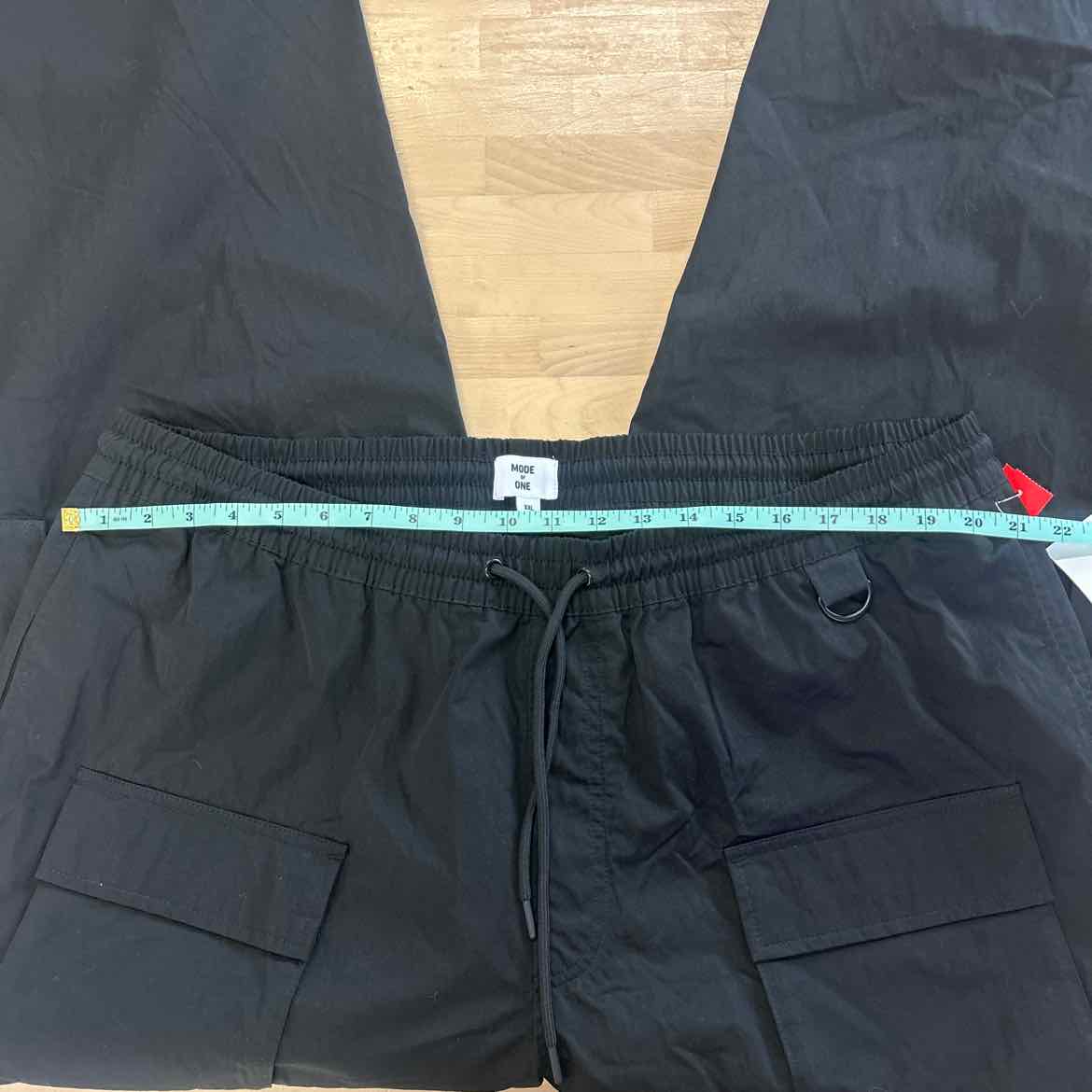 Mode of One Men's Wide-Leg Cargo Pants