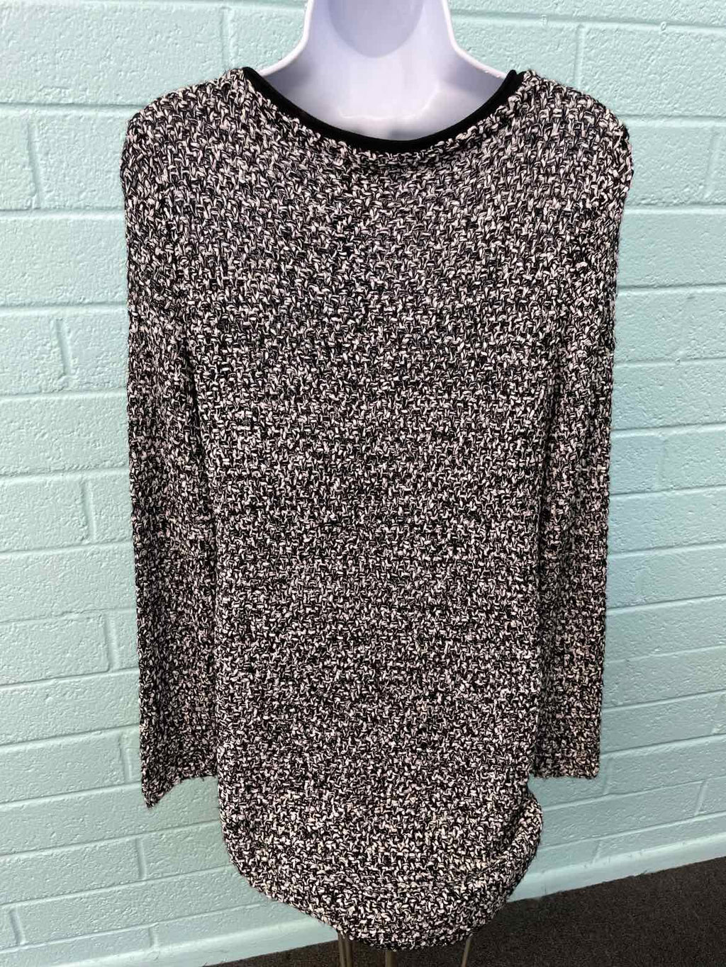 Chico's Size 1 White & Black Tunic