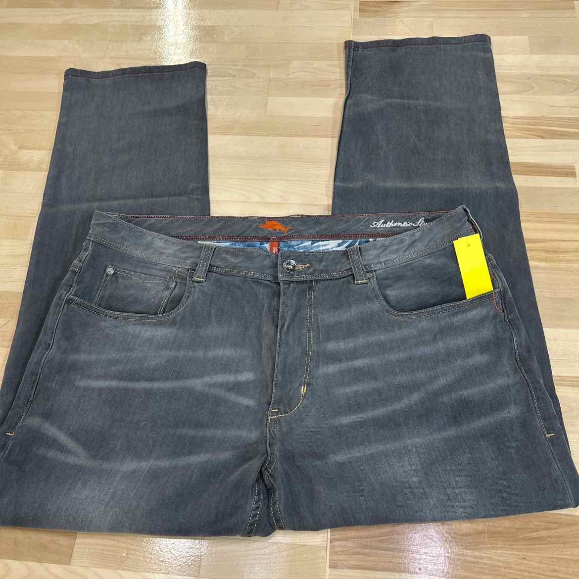 Tommy Bahama Size 38x32 Gray MENS Jeans
