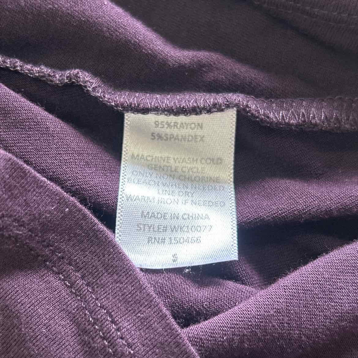 41 Hawthorn Size S Plum Preloved Blouse SS