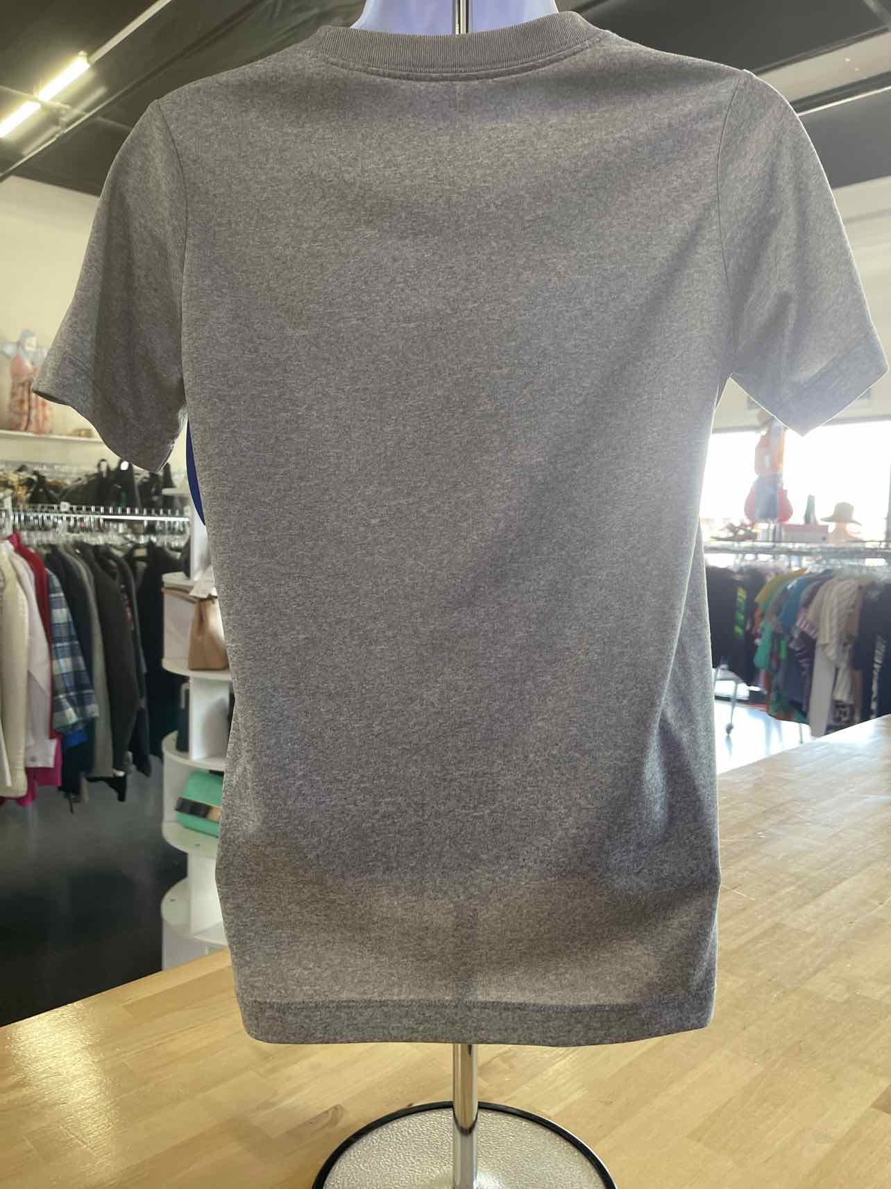 Nike Size M Gray Preloved T-Shirt SS