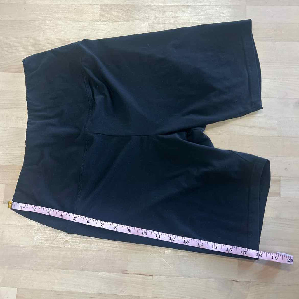 Winter Wren Size S Black Preloved Athletic Shorts