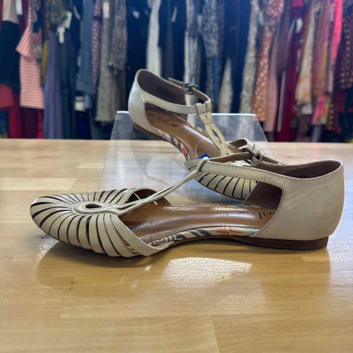 Biala Shoe Size 6.5 White Flats
