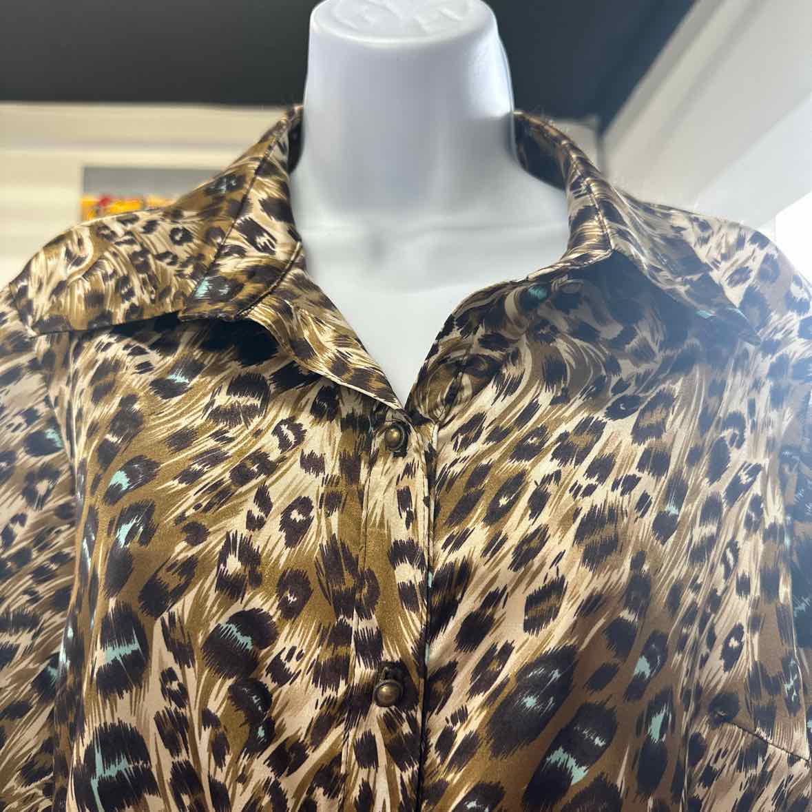 Bella Pelle Size L Brown Button Down Shirt