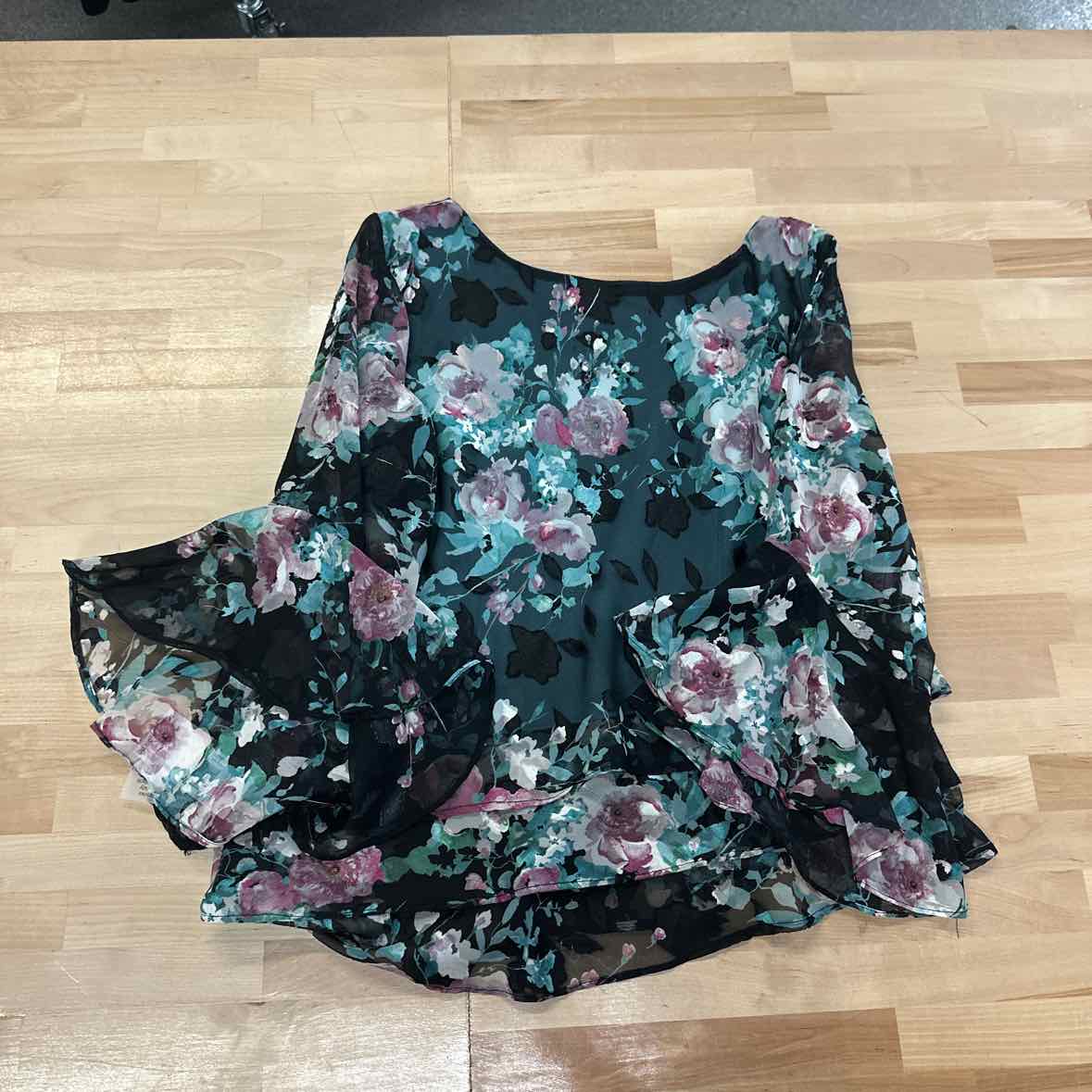 Alex Evenings Floral-Print Asymmetrical-Hem Bell-Sleeve Tiered Top