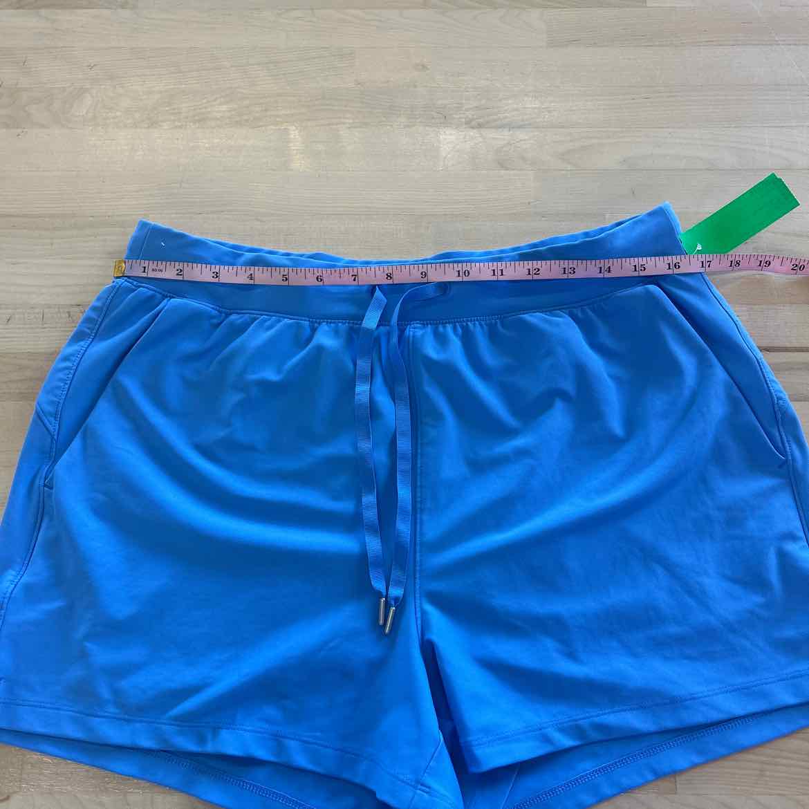 Old Navy Size L Blue Preloved Athletic Shorts