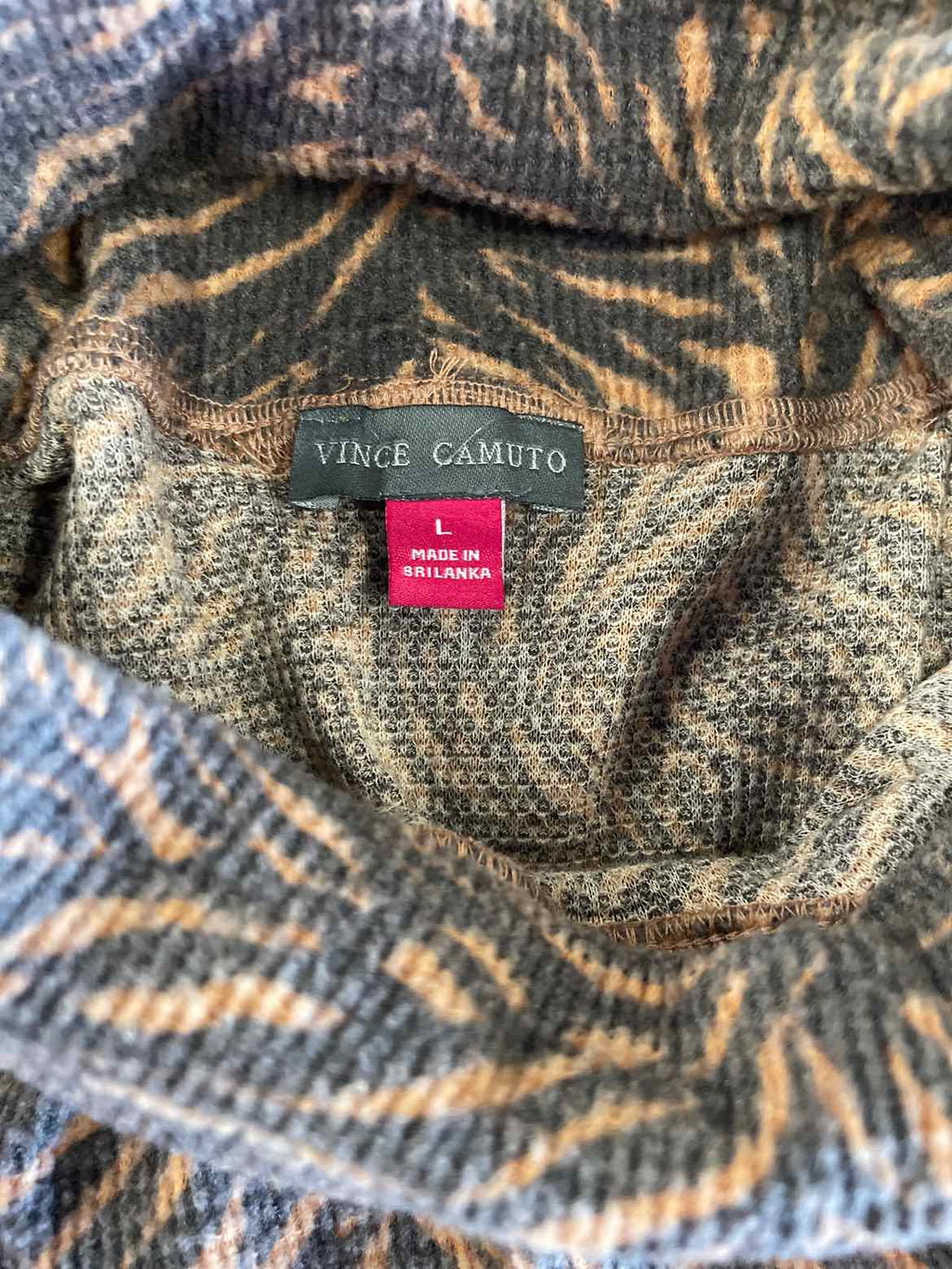 Vince Camuto Size L Brown Long Sleeve