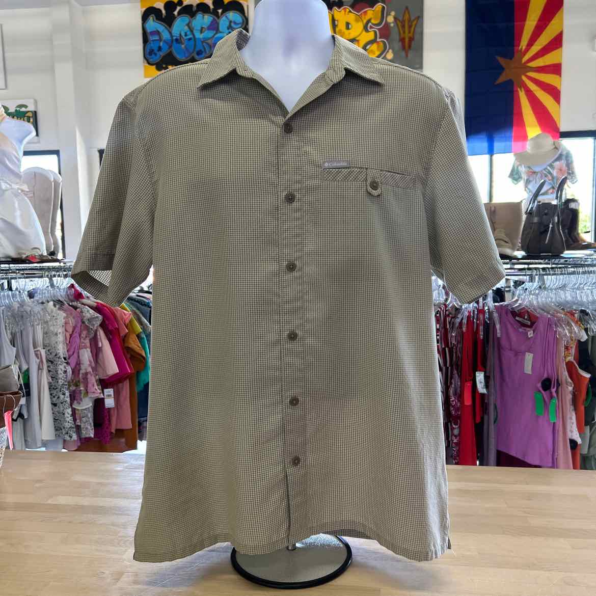 Columbia Size XL Green Preloved MENS Button Down Shirt