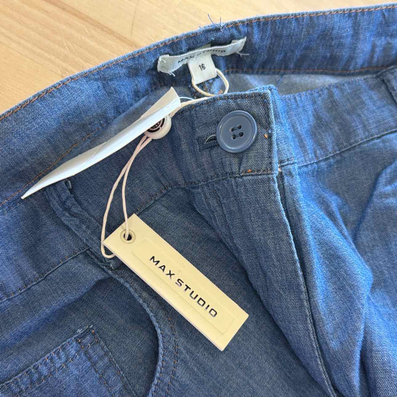 Max Studio Size 16 Denim Preloved Pants