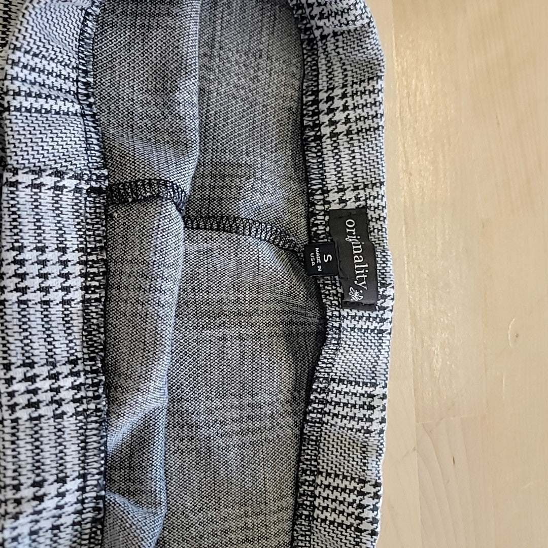Originality Size S Black White Skirt