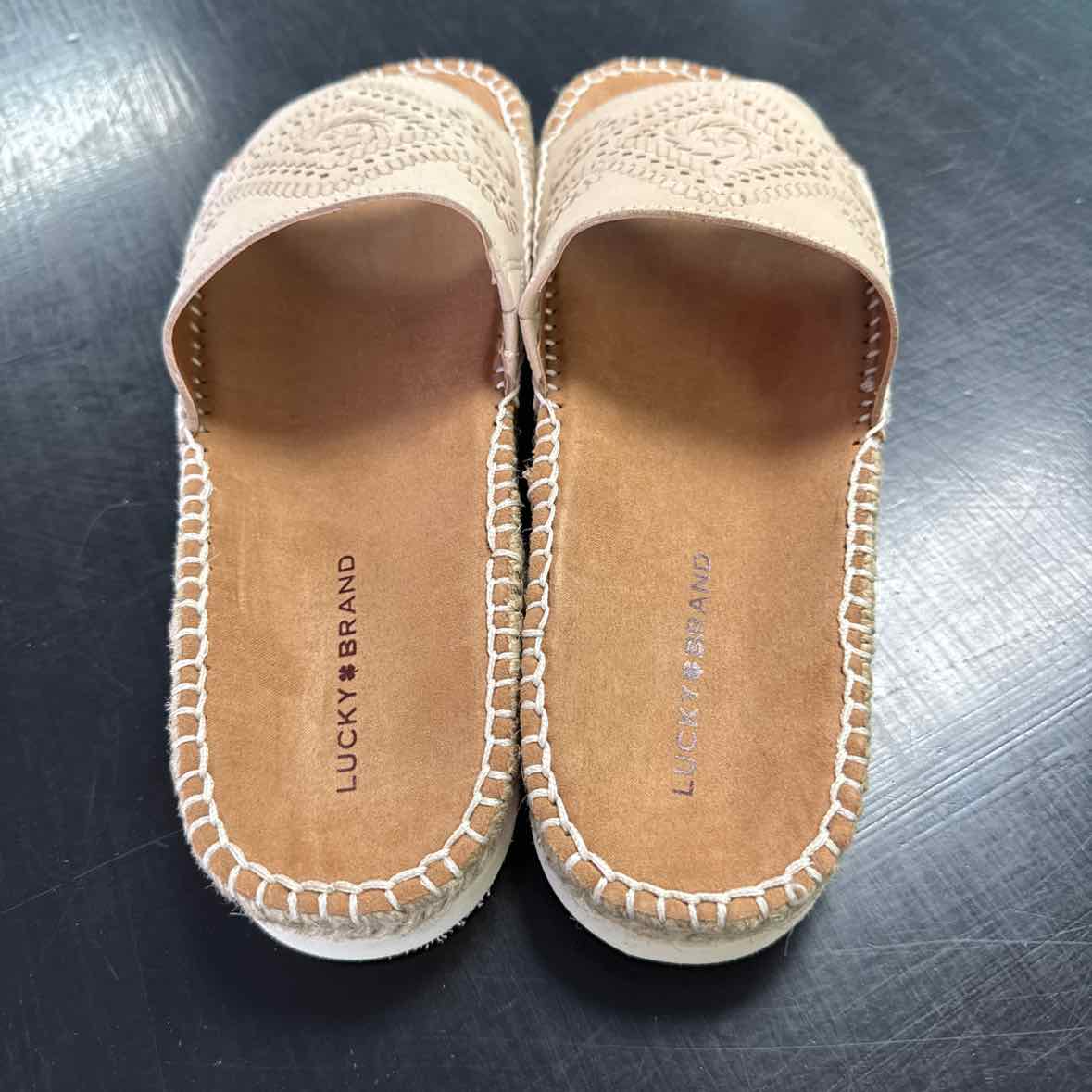 Lucky Brand Shoe Size 8.5 Beige Leather Lemana Slide Sandals
