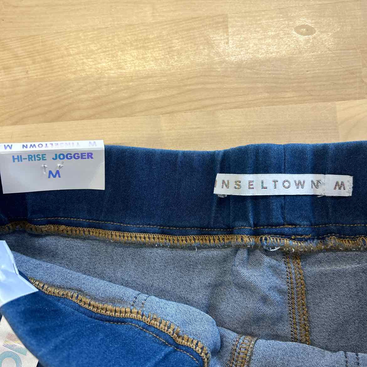 TINSELTOWN Size M Blue Pants