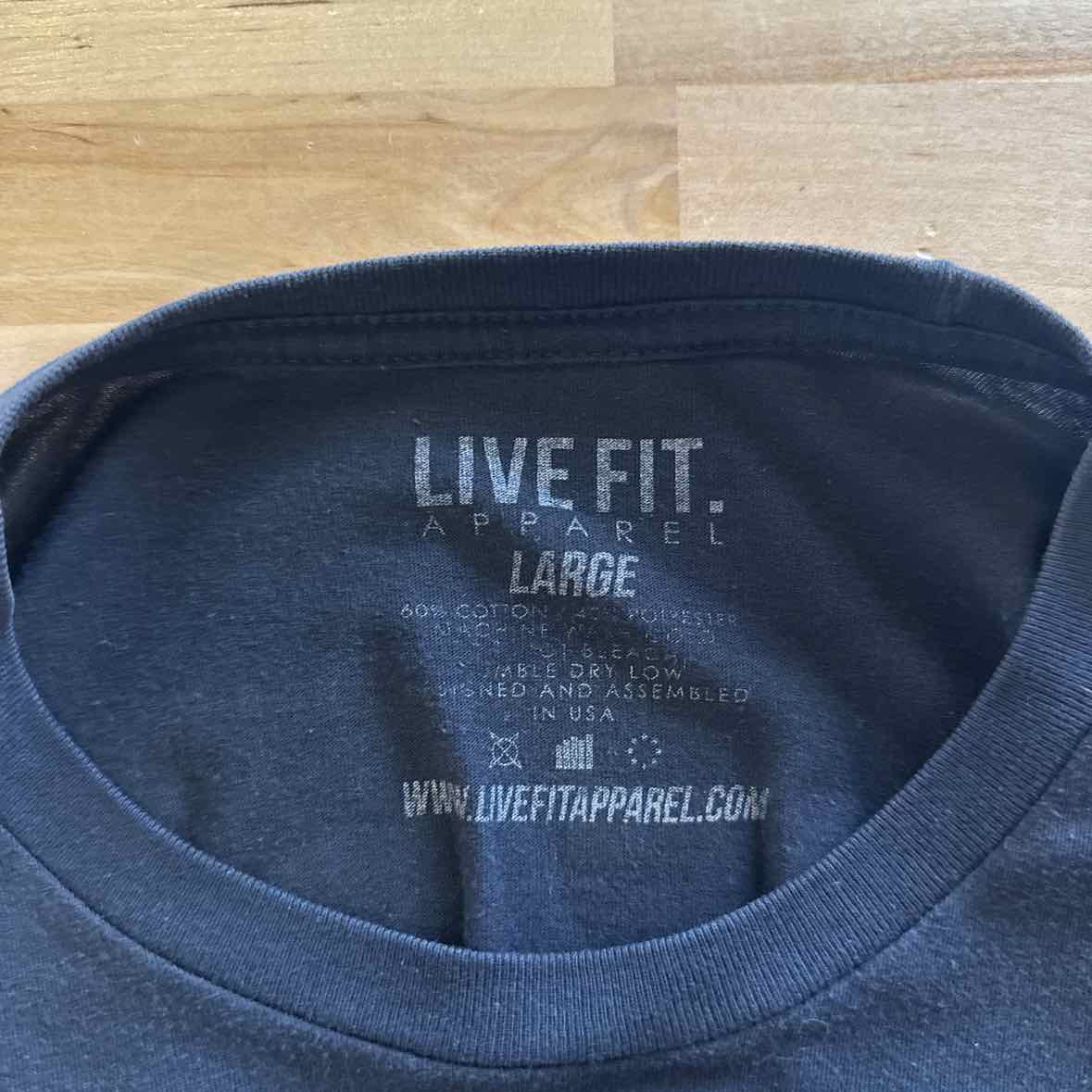 Live fit Men's Size L Black MENS T-shirt