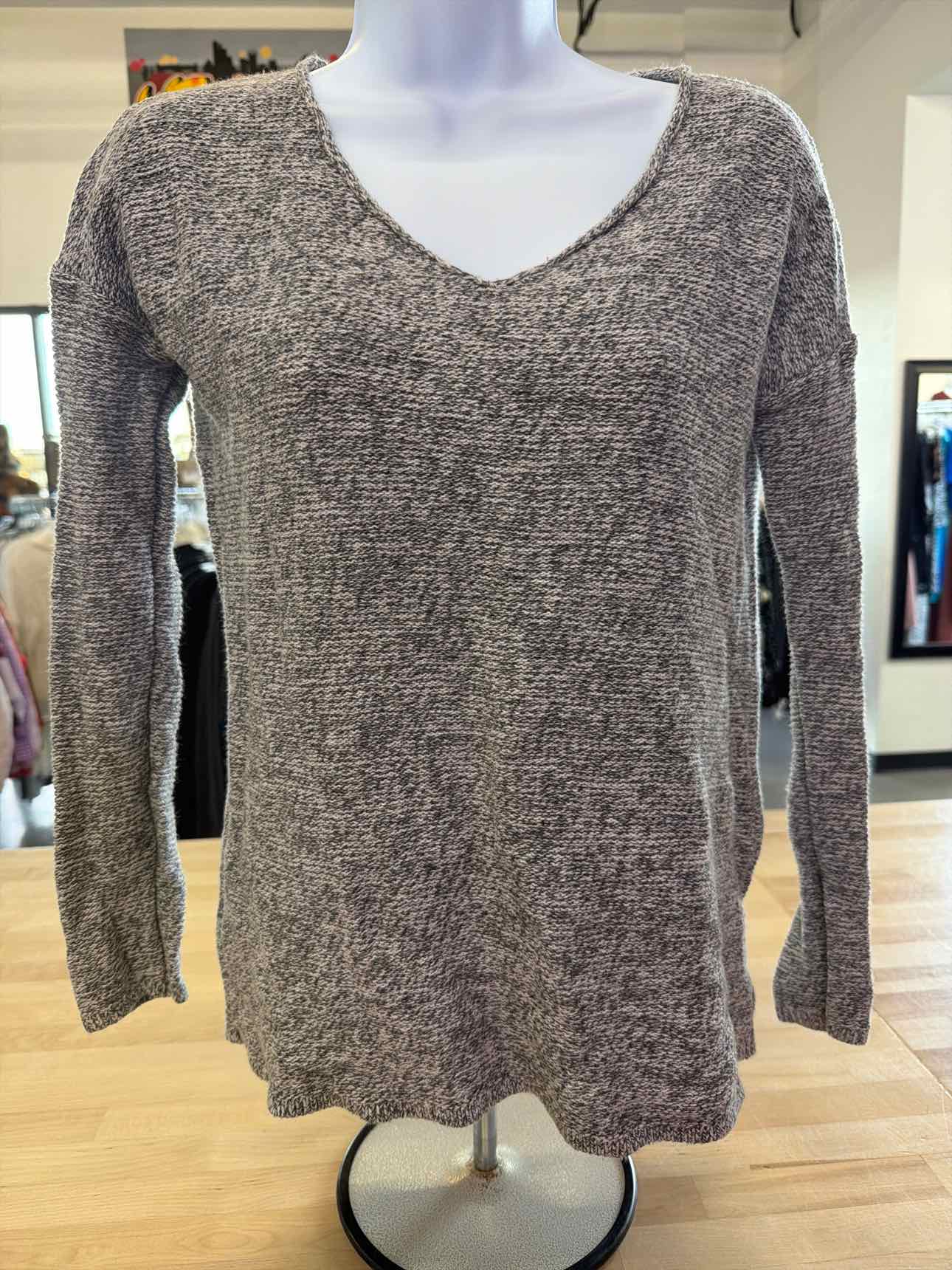 Old Navy Size XS Gray Longsleeve