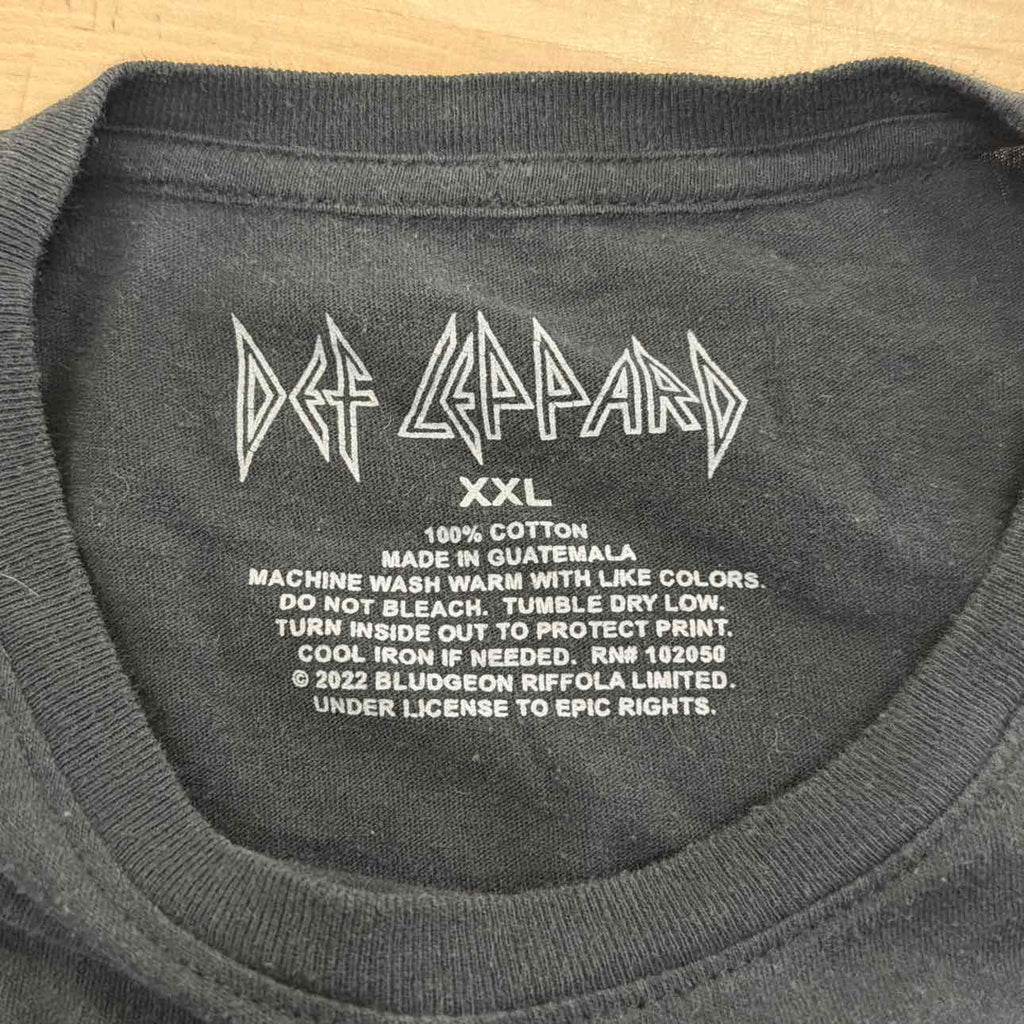 Def Leapord Size XXL Black Used Shirt
