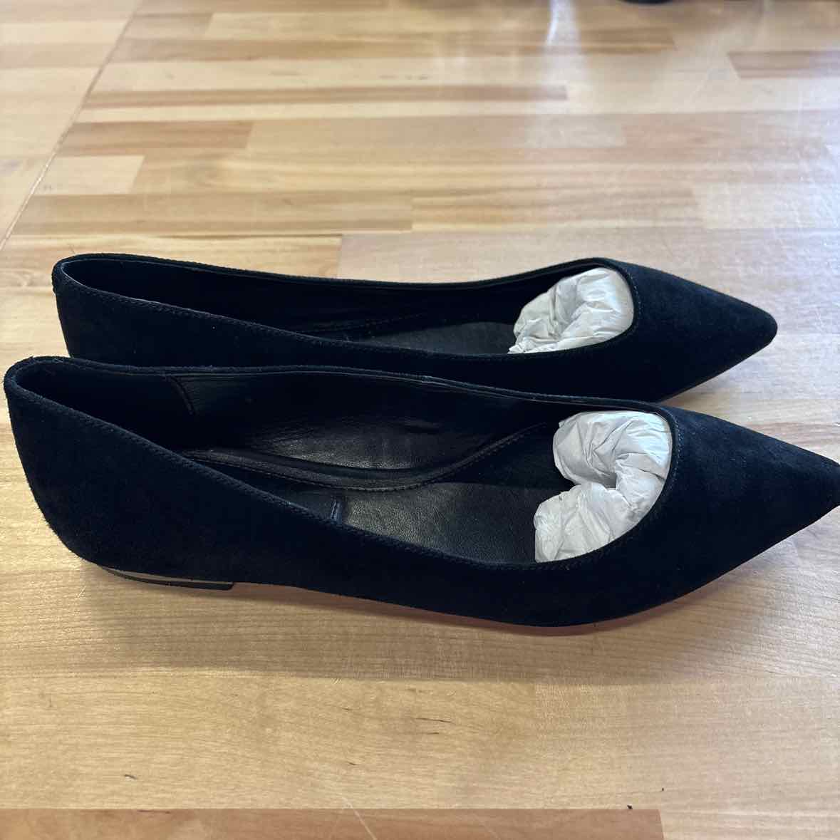 White House Black Market Size 7.5 Black Suede New Flats