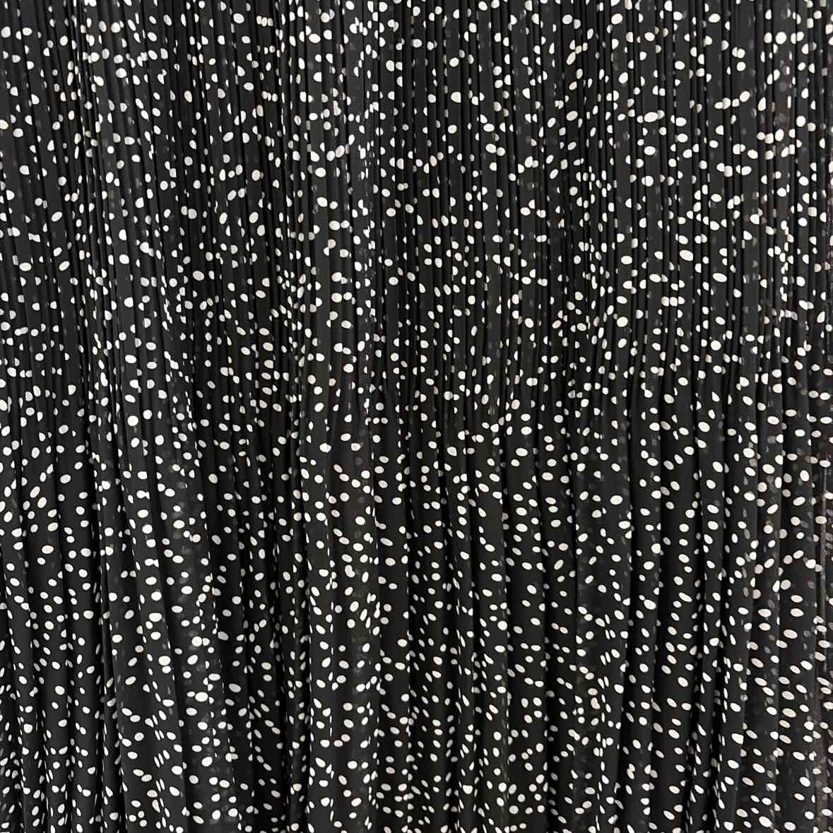 WDNY Size M Black White Preloved Skirt