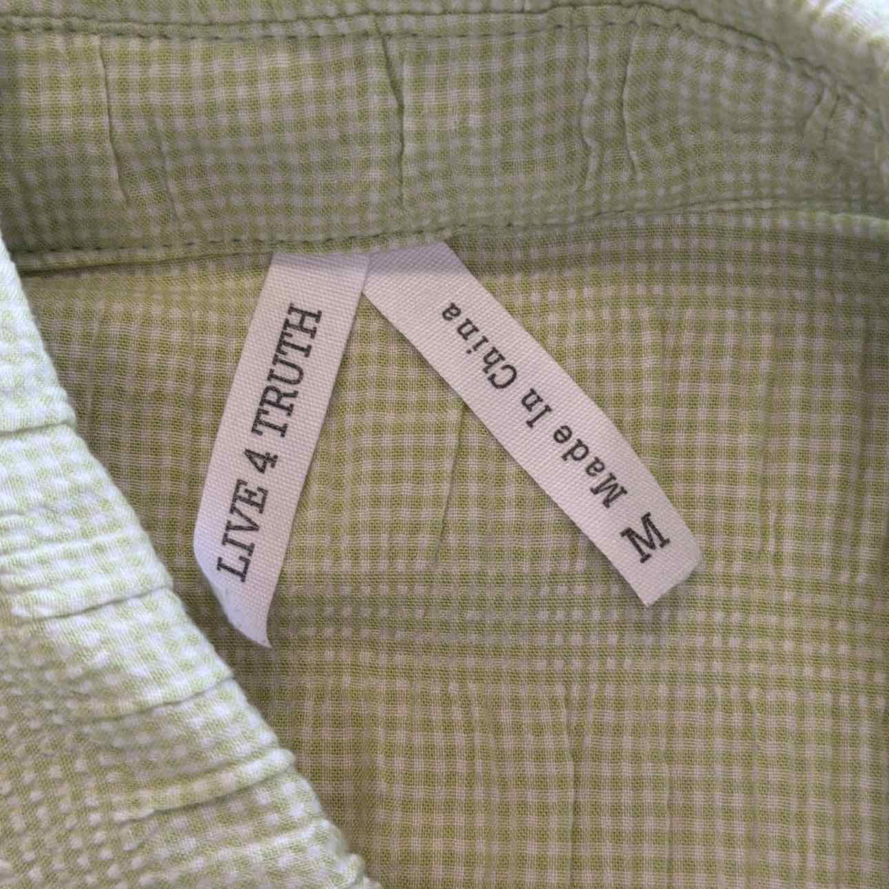 Live 4 Truth Size M Green Preloved Button Down LS