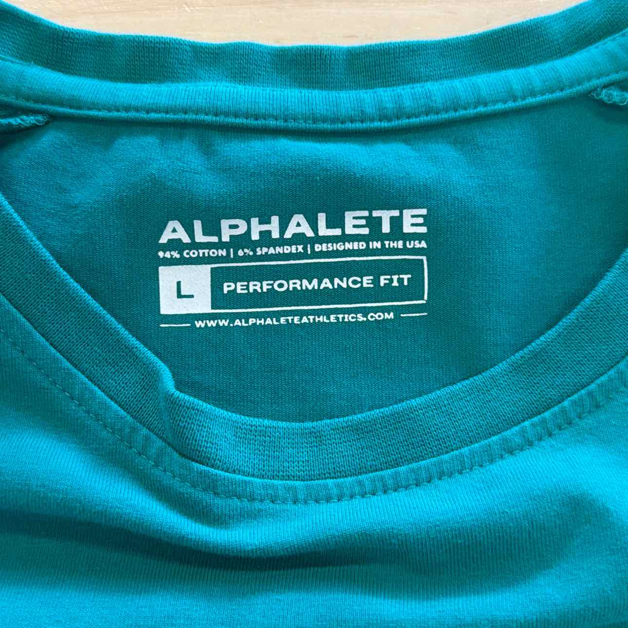 Alphalete Size L Teal Preloved MENS T-shirt