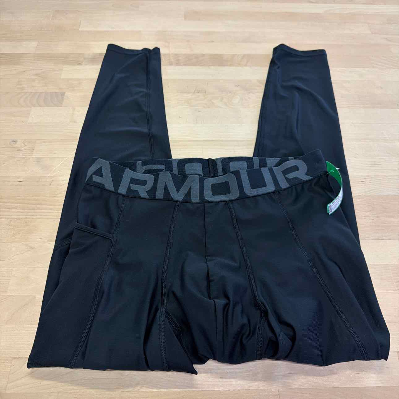 Under Armour Size L Black MENS Pants