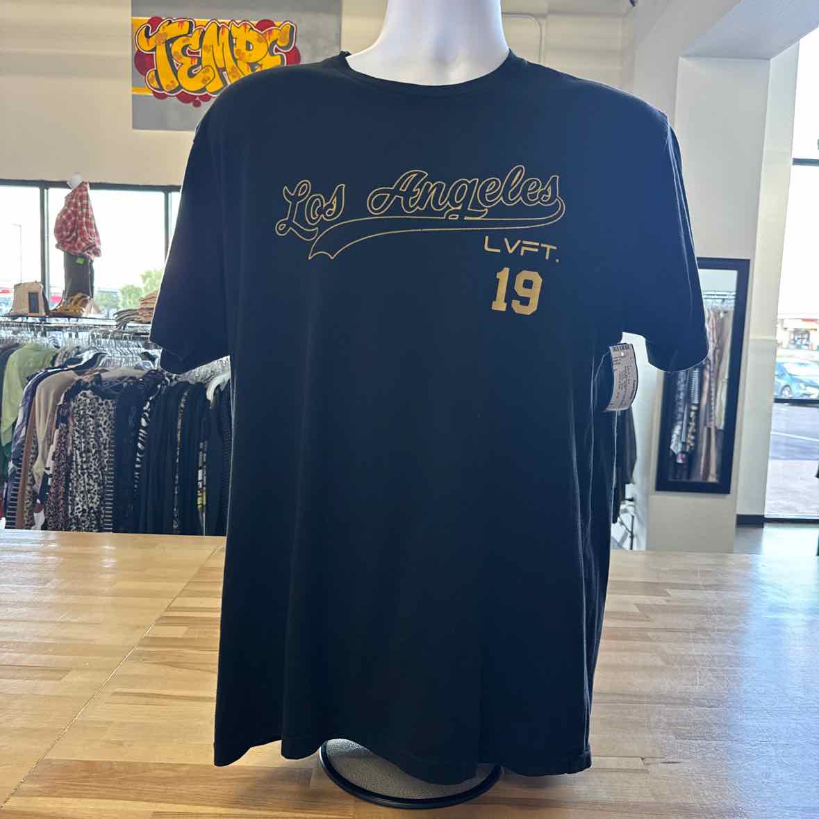Live fit Men's Size L Black MENS T-shirt