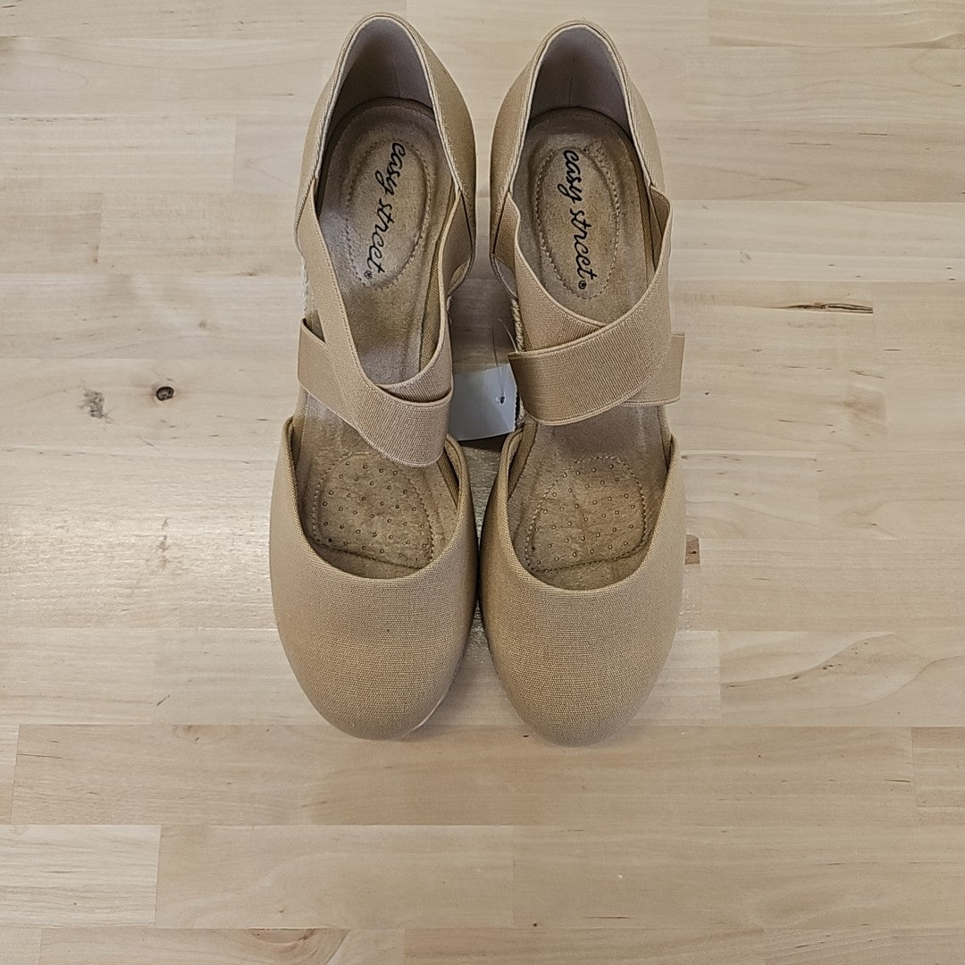 Easy Street Shoe Size 7.5 Tan Heels