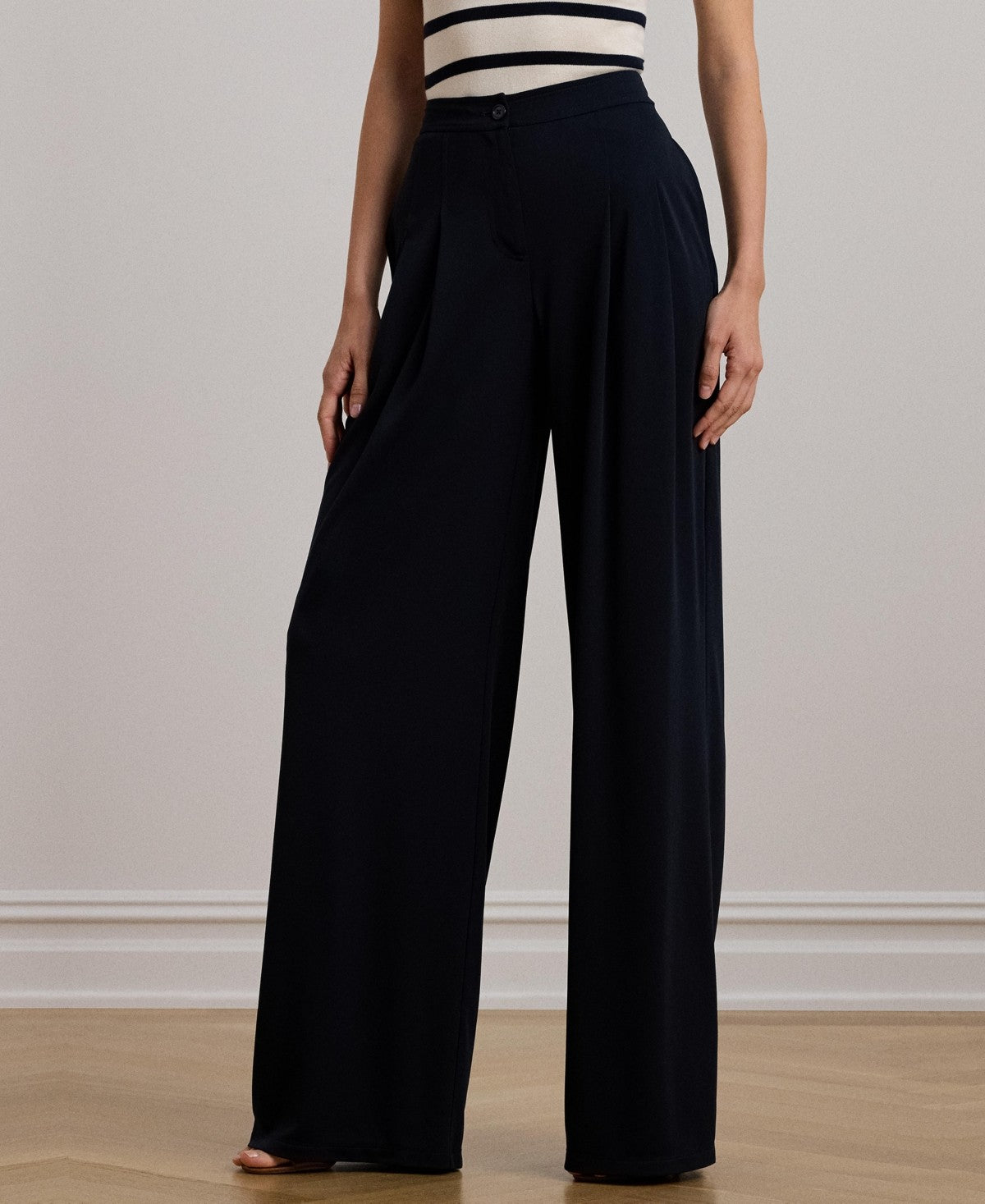 Ralph Lauren Size 4 Navy New Pants