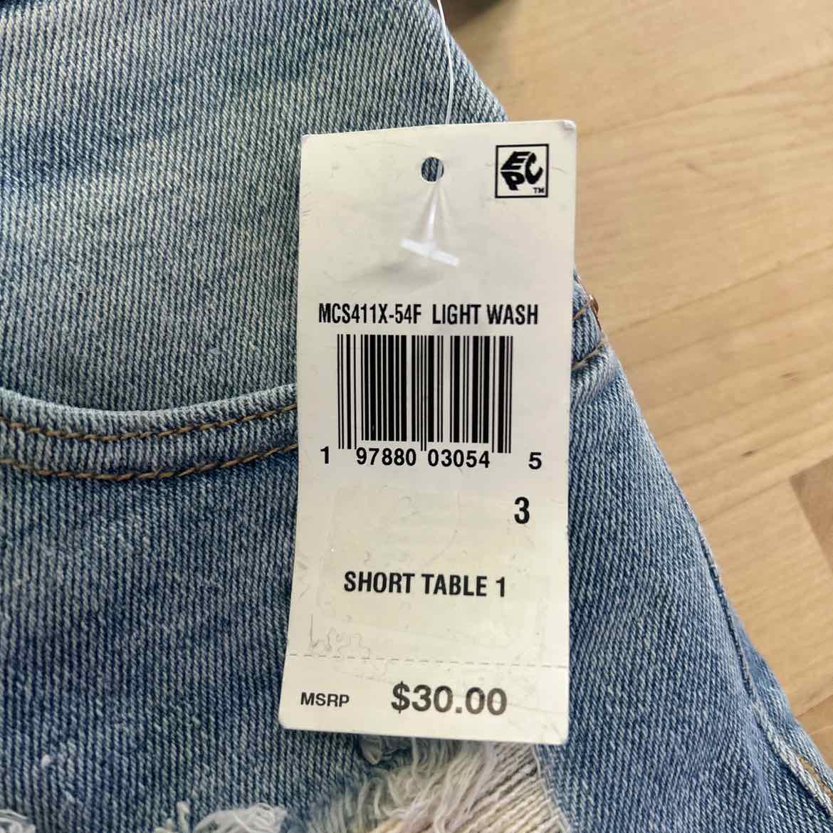 Madden Girl Juniors' Festival High-Rise Distressed Shorts - Light Wash - 3