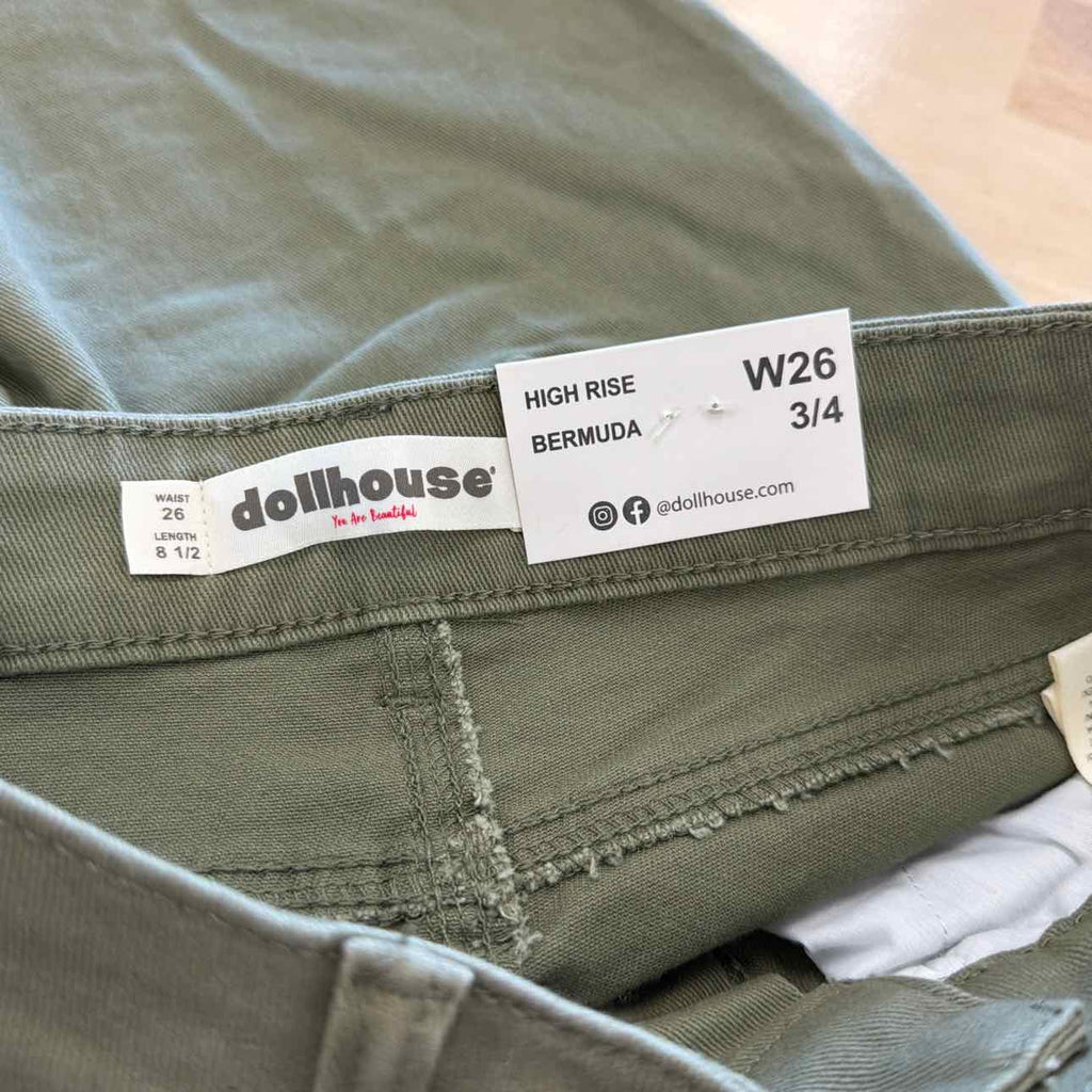 dollhouse Women Size 26 Green New Shorts