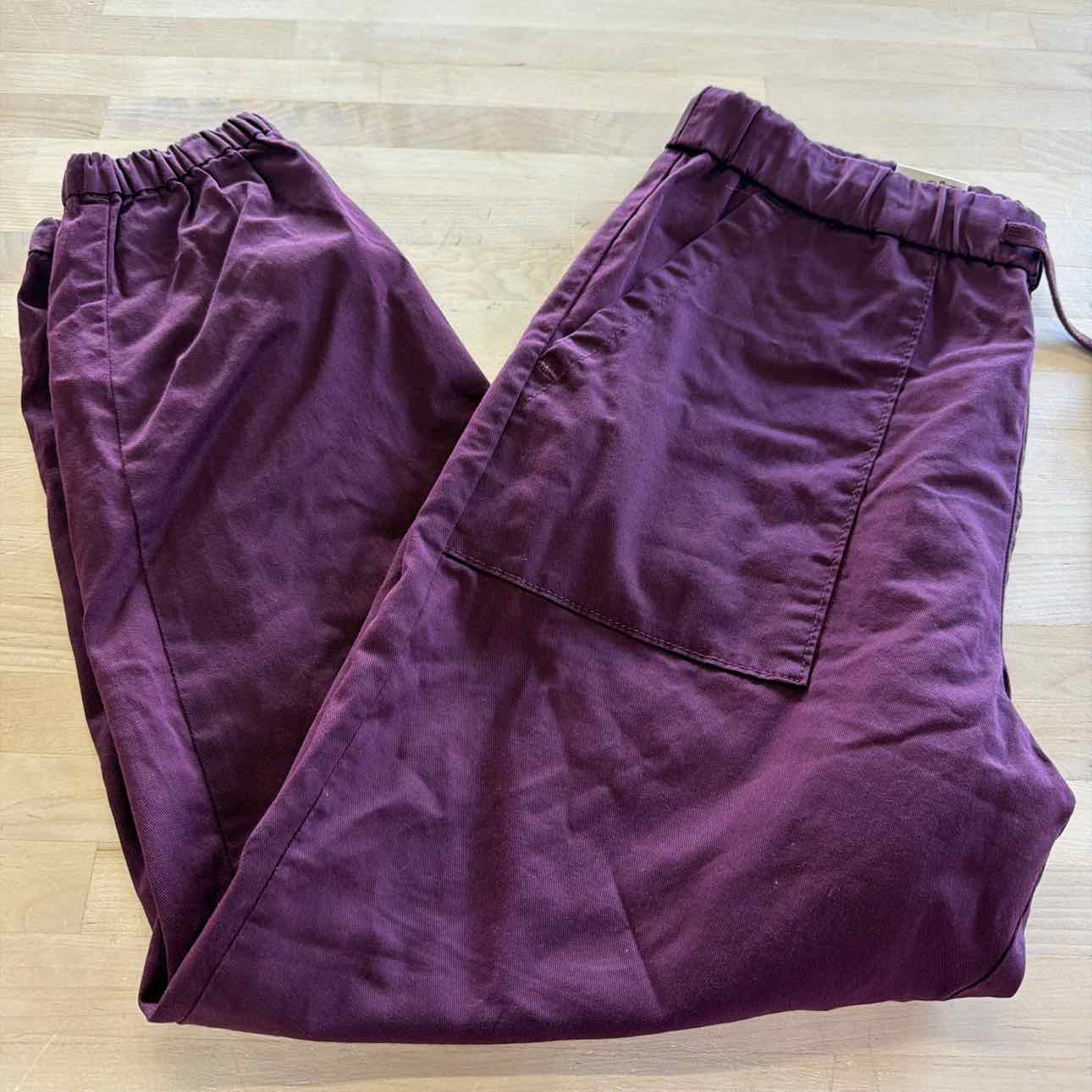 Levi's Women's Mid-Rise Essential Joggers - Merlot