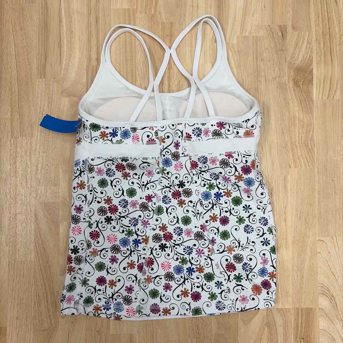 One Tooth Size L White Preloved Sleeveless