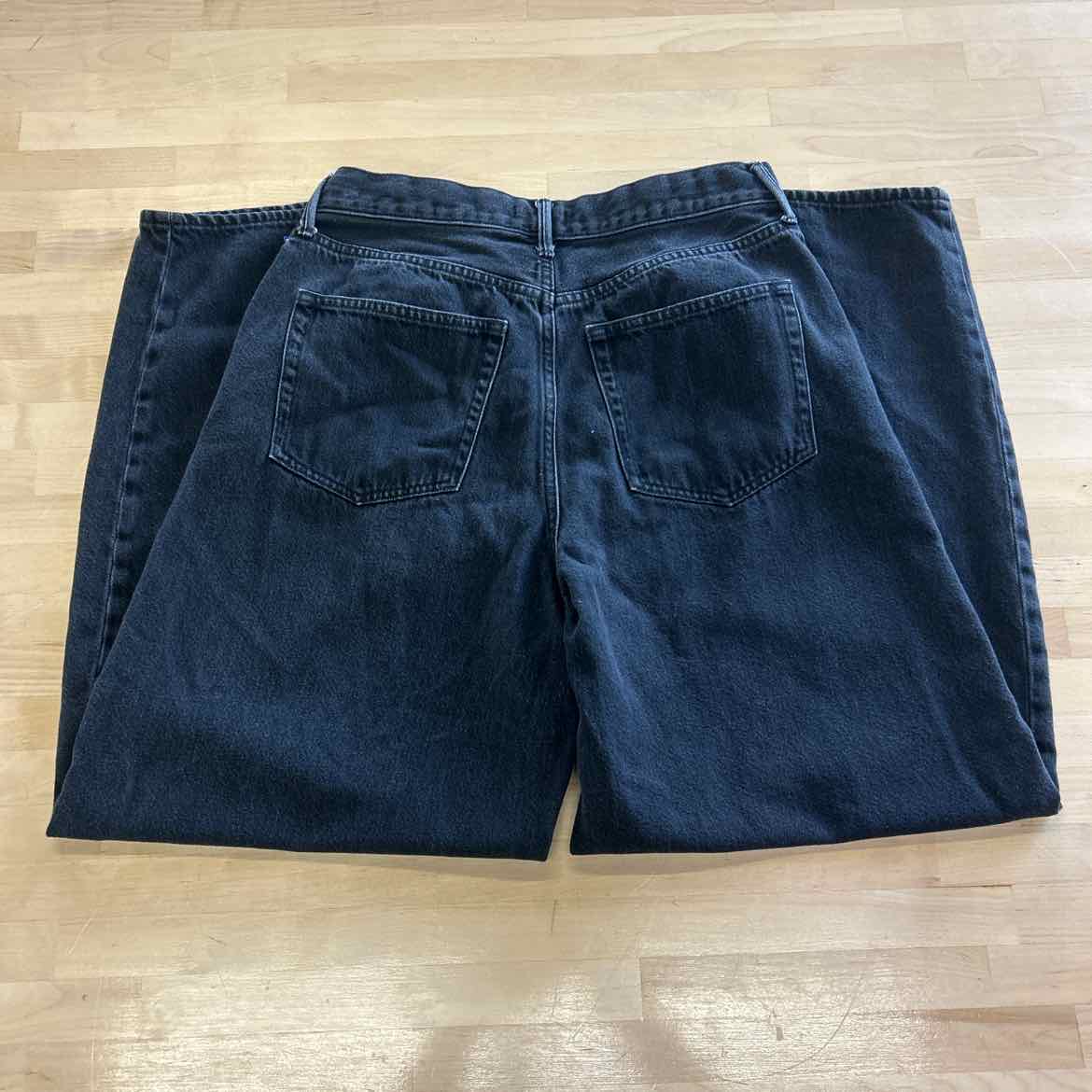 UNIQLO Size 27 Black Denim Preloved Jeans
