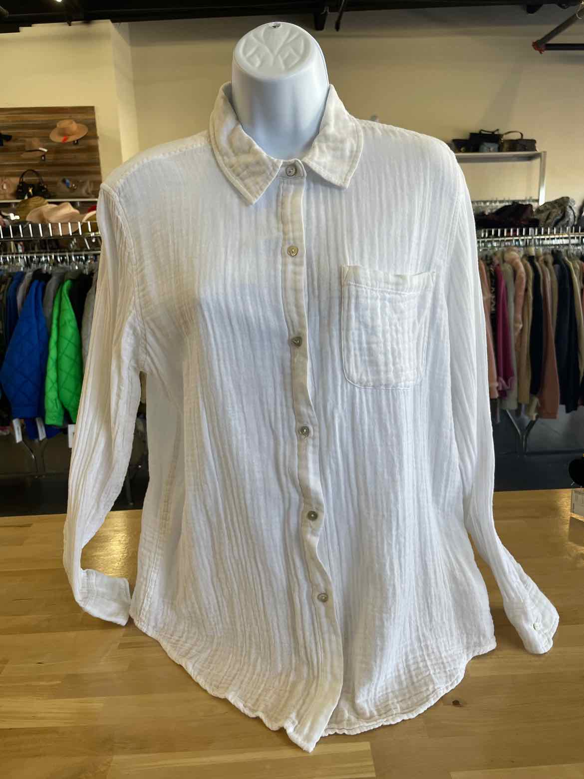 Rails Size M White Button Down Shirt