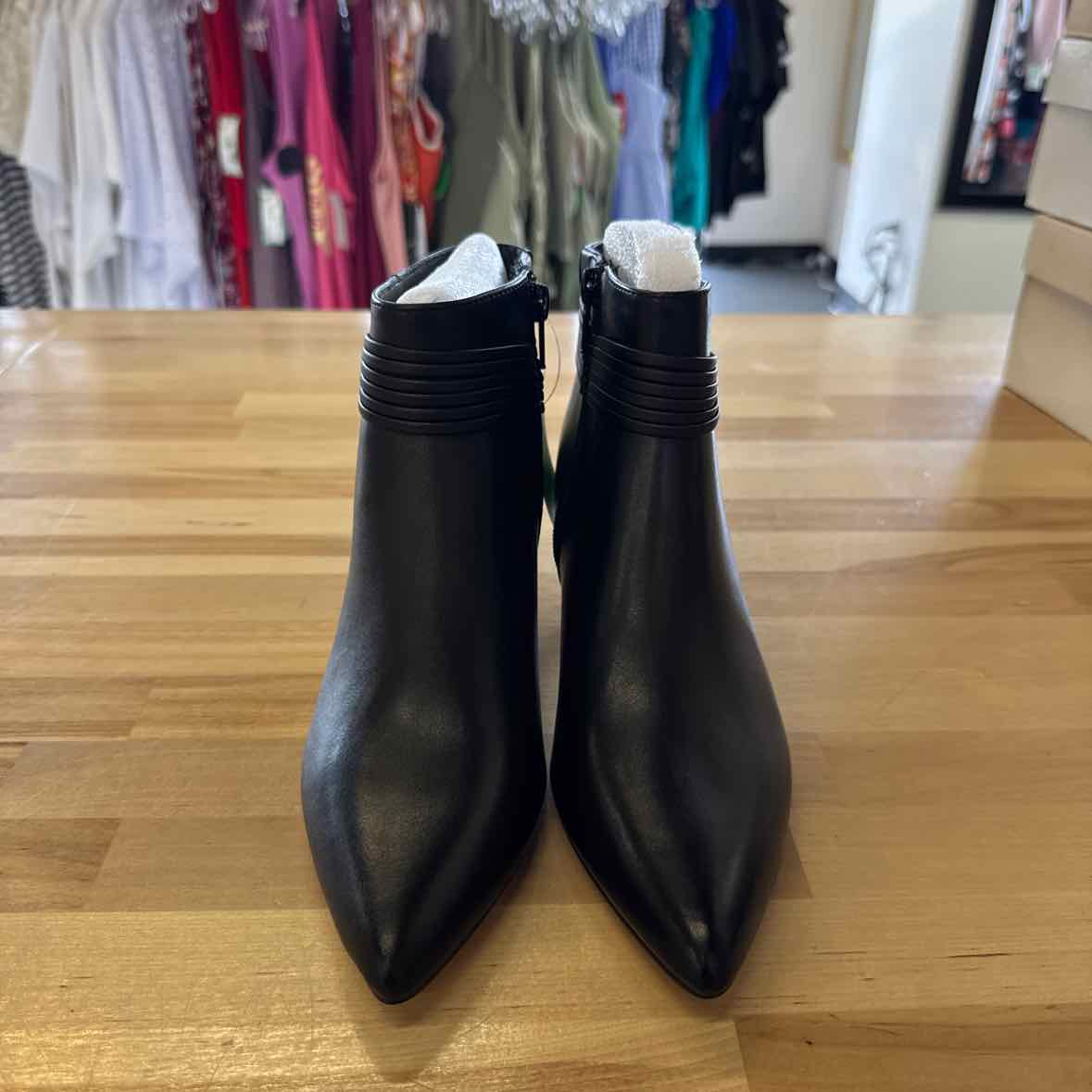 Bella Vita Jani Pointed Toe Zippered Booties