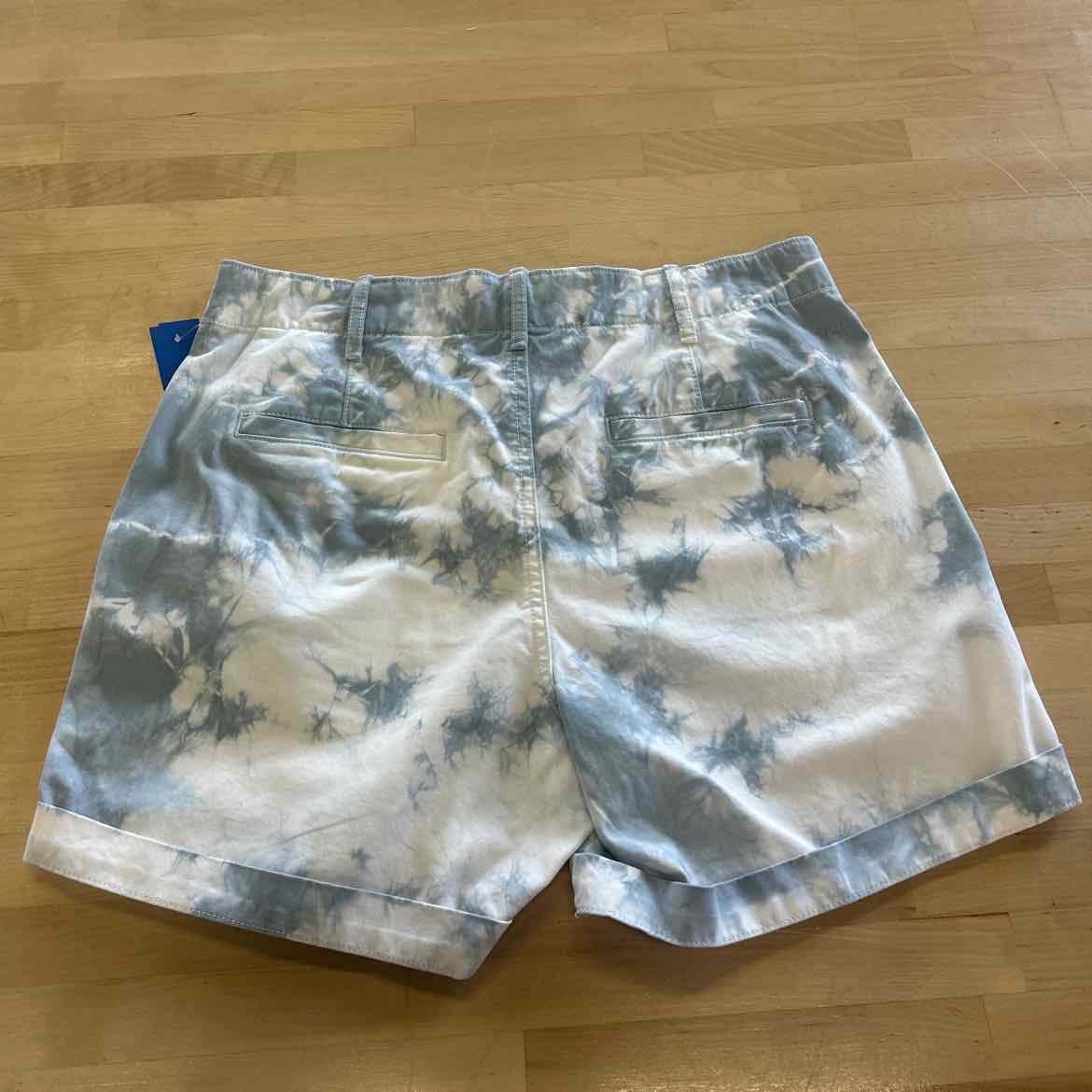 Gap Women Size 6 Blue White Preloved Shorts