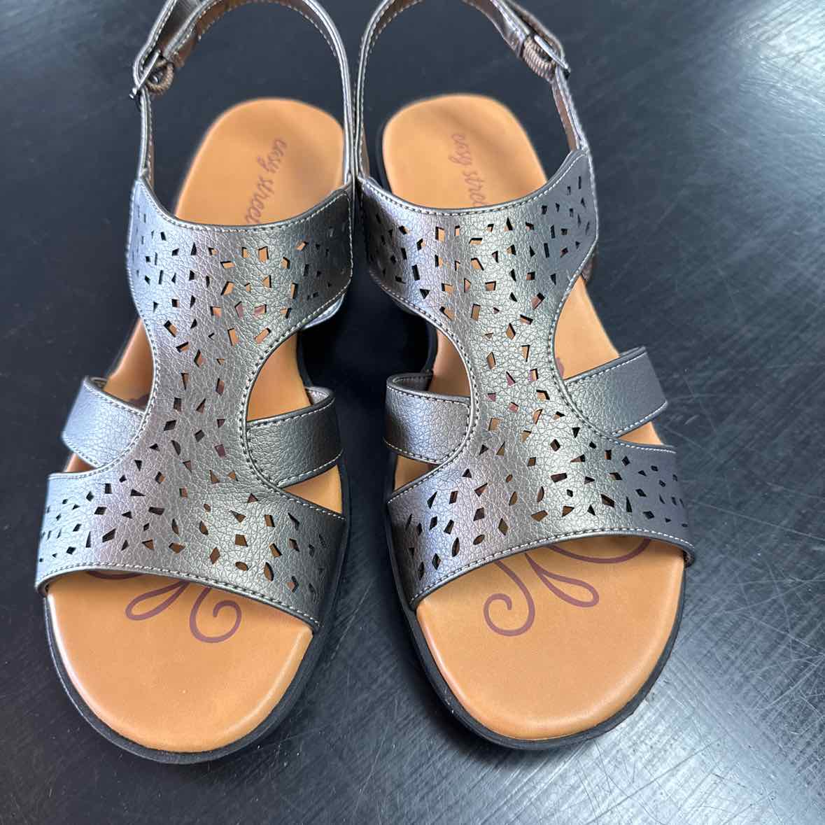 Easy Street Shoe Size 9.5 Pewter Bolt Sandals NWT