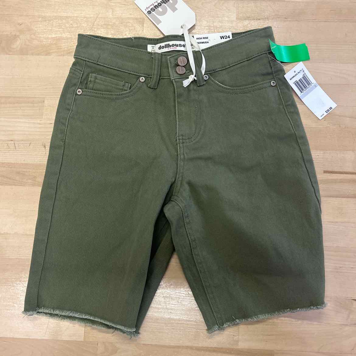 Dollhouse Juniors' High-Rise Frayed Bermuda Shorts - Green - 0