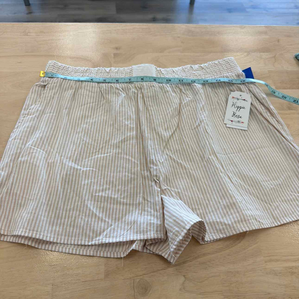 hippie rose Women Size XL Tan New Shorts