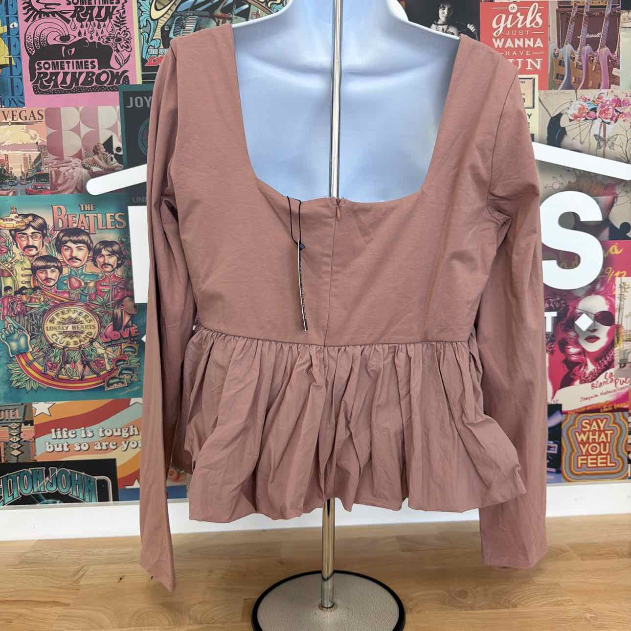 Steve Madden Size XL Avielle Long-Sleeve Peplum Top