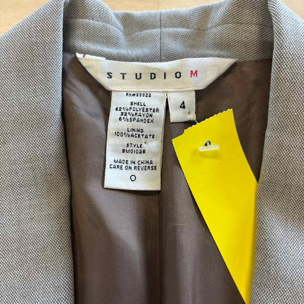 Studio M Size 4 Beige Preloved Blazer