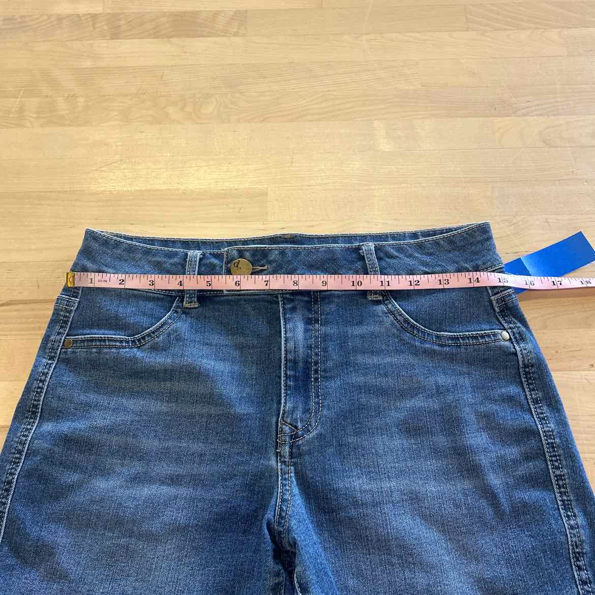 d. jeans Women Size 6 Blue Denim Preloved Shorts