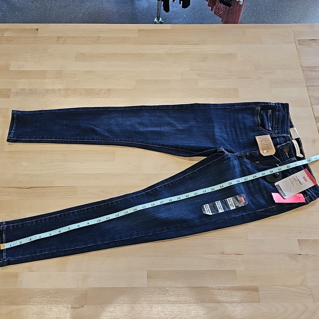 Levi's Size 24W Blue Jeans