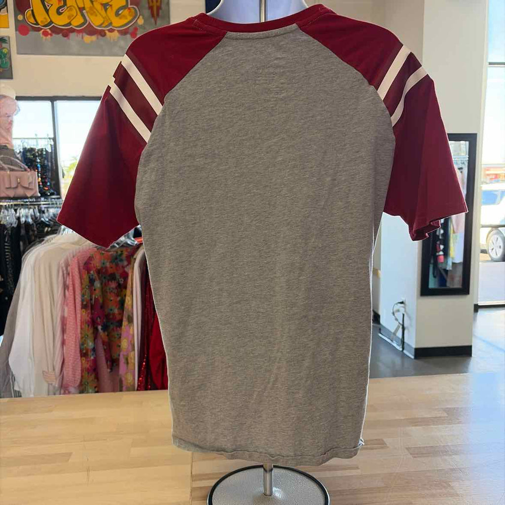 NFL Size M Gray & Red T-shirt