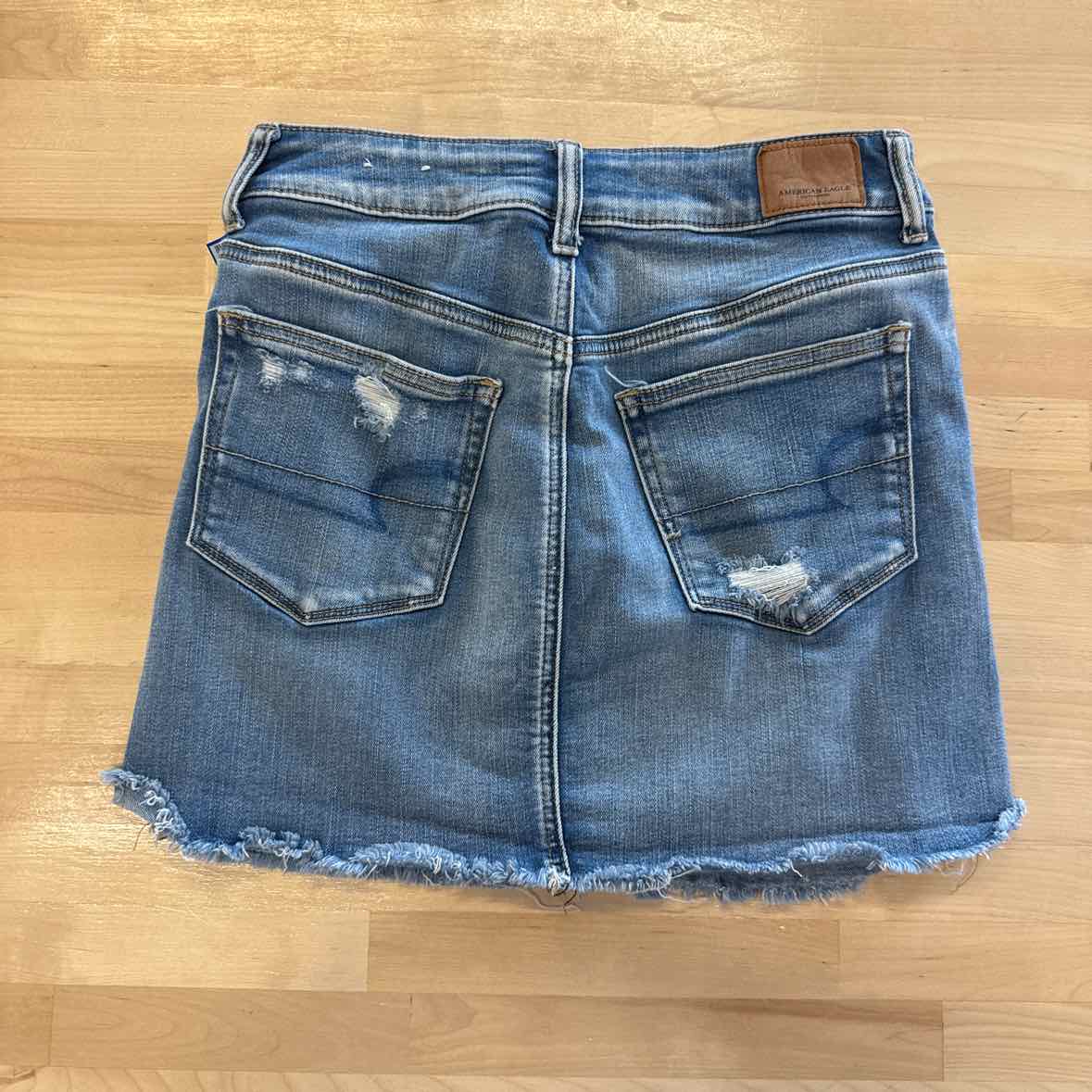 American Eagle Size 4 Blue Skirt