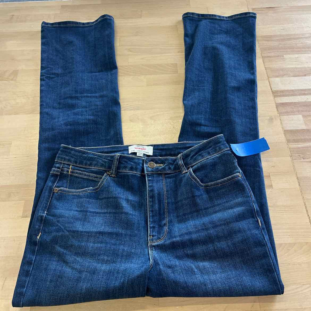 Wrangler Size 6 Blue Denim Preloved Jeans